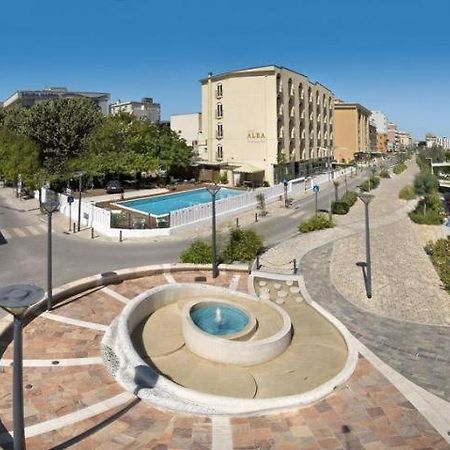 Hotel Alba Misano Adriatico Bagian luar foto